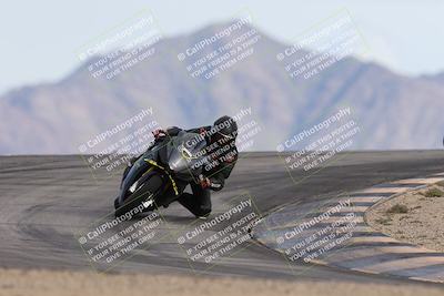 media/Nov-16-2025-Race Pace (Sun) [[8c5fa54630]]/Non Verified Riders (1st 20 Minutes)/6-Turn 12 (2pm)/